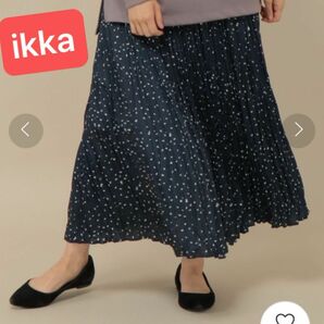 ikka ドット 水玉 ヴィンテージ風サテンプリントスカート
