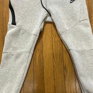 NIKE テックフリース ジョガーパンツ M ス TECH FLEECE スウェット　赤タグ