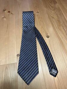 U.P.RENOMAレノマ　シルクネクタイ 日本製　しま模様紺色系　ビジネスネクタイ　極美品