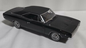 ダンバリーミント ブリット ダッジ チャージャー 1/24 Bullitt Dodge Charger