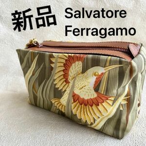 【超希少】Salvatore Ferragamo サルヴァトーレ　フェラガモ　化粧　ポーチ アニマル　ツバメ