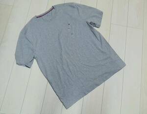 新品 トミーヒルフィガー XXL 大きい ★ ロゴ 半袖 Tシャツ シャツ 丸首 トップス グレー メンズ 3L 未使用