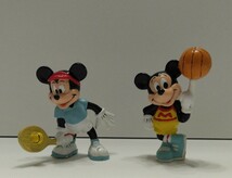 ディズニー ミッキーマウス フィギュア レトロ テニス バスケットボール 2体セット_画像1
