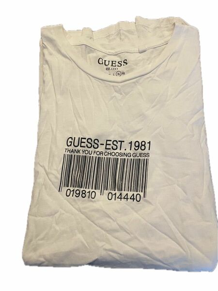 GUESSのTシャツ