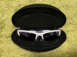 オークリー OAKLEY FLAK JACKET フラック ジャケット サングラス 専用ケース付き