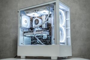 ゲーミングPC Ryzen5 7600 RTX4060 White 新品