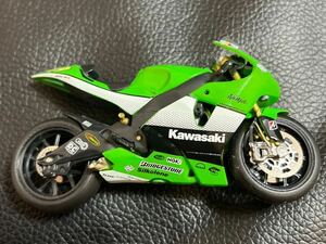 1/24スケール ホンダ オートバイ ミニカー MotoGP KAWASAKI ZXR-R OLIVIER JACQUE 2005 #19 ZX-RR NINJA ニンジャ 忍者 カワサキ 川崎