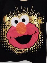 ap7838 ○送料無料 新品 SESAME STREET セサミストリート キッズ エルモ プリント Tシャツ サイズ4T 100cm相当 ブラック 綿100%_画像3