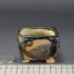 小さな盆栽鉢 豆盆栽鉢 父の日 和鉢 陶器鉢 四角盆栽鉢 (一辺4.2cm・巾5.3m・高さ2.9cm) 手作り鉢 お見舞い品 一品物