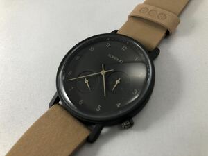 【稼働美品!!】コモノ・デイト・ユニバーサルデザイン風ウォッチ[KOMONO QUARTZ]クォーツ式メンズ・レディース・ユニセックス【中古品】