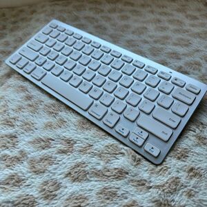 【USED便】ウルトラスリム Bluetooth ワイヤレスキーボード iOS/Android/Mac/Windows対応　超軽量