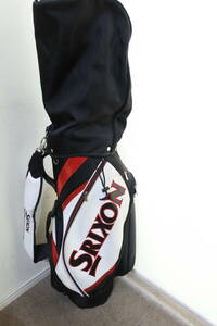 【KSD/R/95】ダンロップ・スリクソン　中型ゴルフ用キャディバッグ きれいな赤白黒色 ユースド ファスナー作動問題なし。