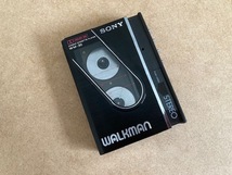 美品 SONY Walkman WM-30 ウォークマン ブラック 通電 カセットケースサイズ_画像1