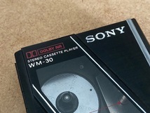 美品 SONY Walkman WM-30 ウォークマン ブラック 通電 カセットケースサイズ_画像4