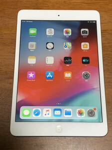 【中古】Apple iPad mini2/Wi-Fi/16G/白/初期化済・動作確認/AC+化粧箱+革ケース