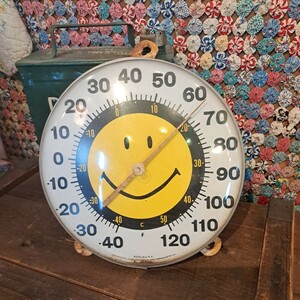 VINTAGE SMILEY FACE OHIO JUMBO DIAL THERMOMETER Vintage Smile thermometer 1970s rust equipped Junk 