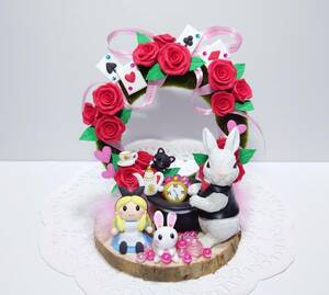 (.... atelier ) hand made * resin clay *...* Alice * rose. arch * tea cup * clock * cat * playing cards * ornament 