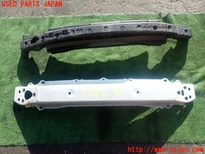 2UPJ-11421014]ヴィッツ(Vitz)(NCP131)フロントバンパーホースメント 中古