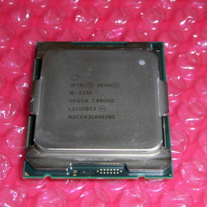② Xeon W-2235 SRGVA 3.8GHzの画像1