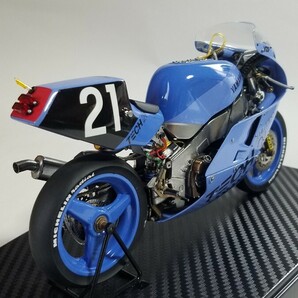 フジミ模型1/12 YAMAHA YZF TECH21 レーシングチーム1987年 鈴鹿8耐レース仕様の画像3