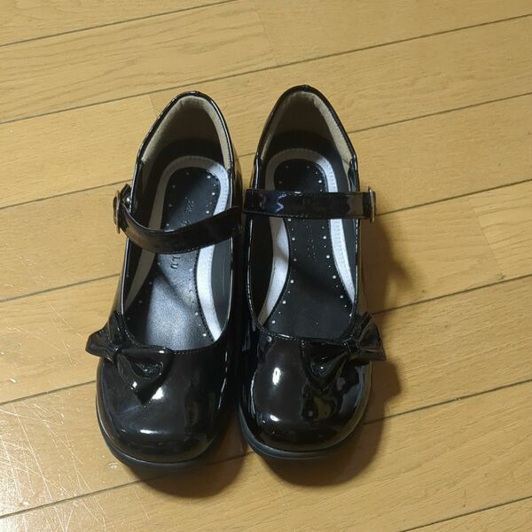 女児フォーマルブラックストラップ靴 