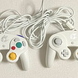 Nintendo ニンテンドー ゲームキューブ コントローラー スマブラ ホワイト ２個セット 接続タップ付きの画像1