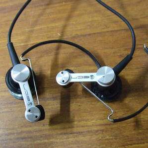 i572 audio-technica オーディオテクニカ 耳掛け型 イヤホン ATH-EC7 中古 破損あり 動作品の画像4