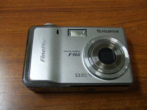 i779　FUJIFILM フジ FINEPIX F460 デジタルカメラ 中古 本体　未確認 ジャンク