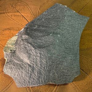 【レア鉱石】サヌカイト原石（咲耶）天然石　パワーストーン　楽器　置物　化石