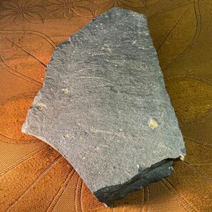 【レア鉱石】サヌカイト原石（鞠絵）天然石　パワーストーン　楽器　置物　化石