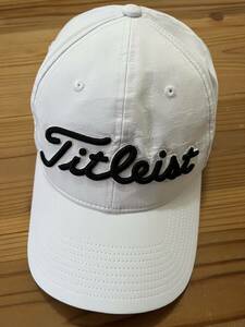 Titleist ゴルフキャップ 美品 白 ホワイト タイトリスト キャップ 57-59センチ PRO V1 ワッペン GOLF ゴルフウェア 帽子 