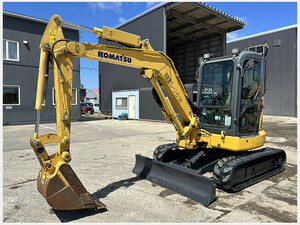 Mini油圧ショベル(Mini Excavator) Komatsu PC40MR-3 202003 2,519h レンタルアップ機♪　New itemゴムCrawler！　ク