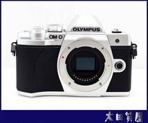 39)質屋出品☆OLYMPUS OM-D E-M10 Mark Ⅲ 14-42㎜ 1：3.5-5.6 EZ ED MSC 5軸手振れ補正 パンケーキレンズ付 中古☆1円～売り切り_画像3