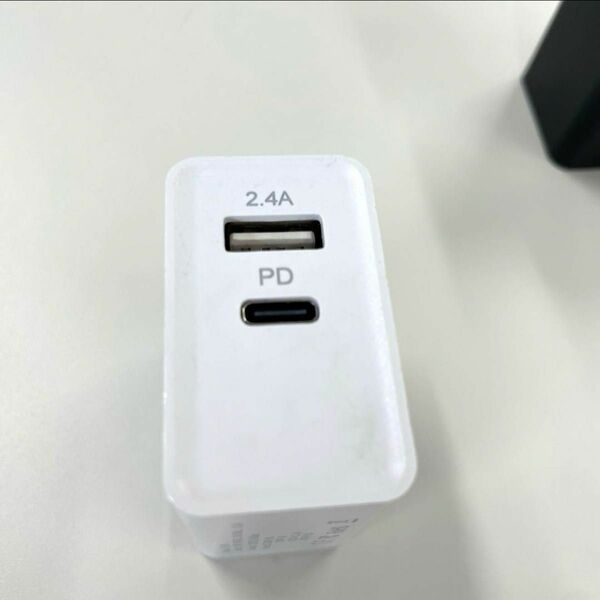 USBコンセント ACアダプター2.4A 電源アダプタ PD-01 急速充電器