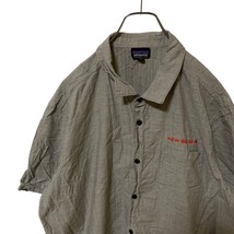 P5 パタゴニア　XL アメリカ古着　BELGIUM 刺繍　薄手　オーガニックコットン　半袖　シャツ　　patagonia 51775 20年 グレー　メンズ_画像1