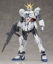 組立済ガンプラ「MG 1/100 ナラティブガンダム C装備　Ver.Ka」完成品　(「機動戦士ガンダムNT」より) 　未使用プラスチックシール付属_画像9