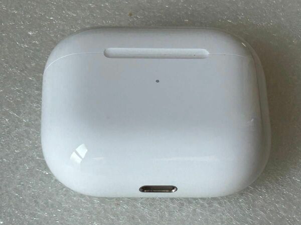■【中古美品】Apple AirPods 第三世代 第3世代 エアポッズA2566 充電ケース 充電ケースのみ イヤホン無し限定■