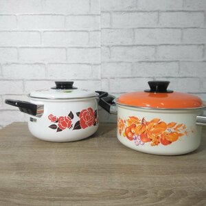 5188【昭和レトロ】charte ENAMEL WARE 20cm ホーロー鍋 両手鍋 調理器具 ブドウ柄/バラ柄 2個セット