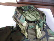 ２枚　　　　新品　米軍正規　MーR　ＴＡＧ付き　Gortex　parka_画像2