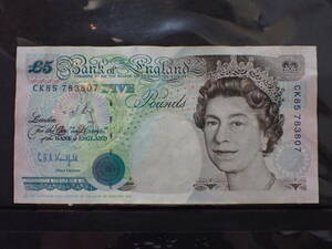 KK978　1990年イギリス5ポンド紙幣 FIVE POUNDS　￡5　英　エリザベス2世　エリザベス女王　旧紙幣　古札　古紙幣　古銭　海外貨幣
