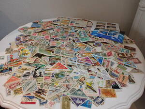 KK998 unused / used abroad stamp large amount . summarize America / Asia / Middle East / Europe / Africa / britain . approximately 55. country . region 1950 year ~1970 year great number 