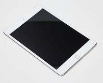 【美品】 iPad mini4 Wi-Fi+Cellular 64GB シルバー simフリー Appleストア購入 元箱・充電器付き_画像3