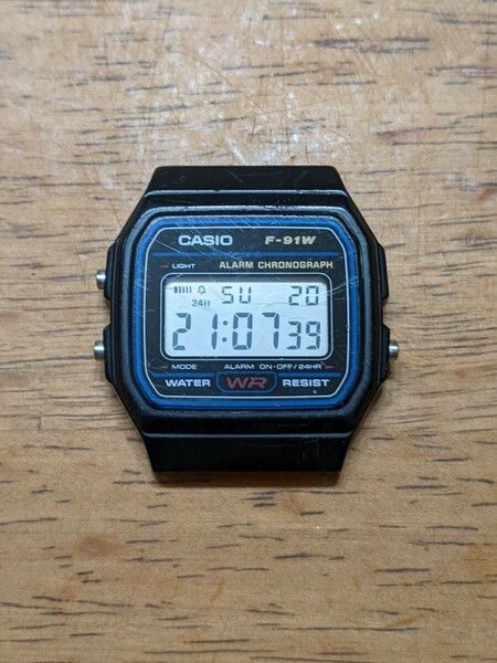 IY1693 CASIO F-91W （593） デジタル腕時計/デジタルウォッチ/腕時計/メンズ/Watch/カシオ 動作品 現状品 送料無料