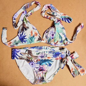  used * swimsuit bikini M size white series floral print lady's Home have been cleaned anonymity delivery including in a package possible 