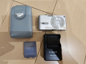 中古　Panasonic LUMIX DMC-FX9 パナソニック ルミックス ファインピクス デジタルカメラ