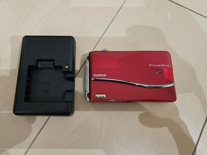 中古　FUJIFILM FINEPIX Z800EXR デジカメ レッド コンパクトデジタルカメラ
