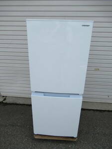 シャープ冷凍冷蔵庫SJ-15E9-W　２０２１年　１５２L 　美品　兵庫県加古川市より１００Km以内の方は送料無料です。