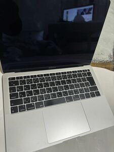 Apple 超高速発送！ジャンク MacBook Air 2018 13 インチ 8GB 128GB 2.6 GHz シルバー A1932。