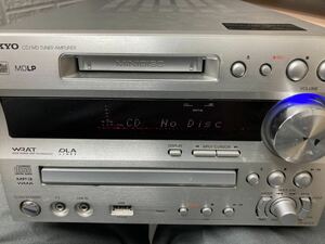 中古品ジャンク品オンキョースピーカーD-N7XX +　FR-N7XX電源は入りますがCDの読み込みができません