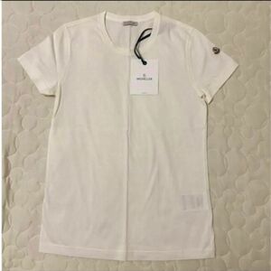 新品タグ付き　MONCLER 定番シンプルTシャツ　ホワイト　Mサイズ